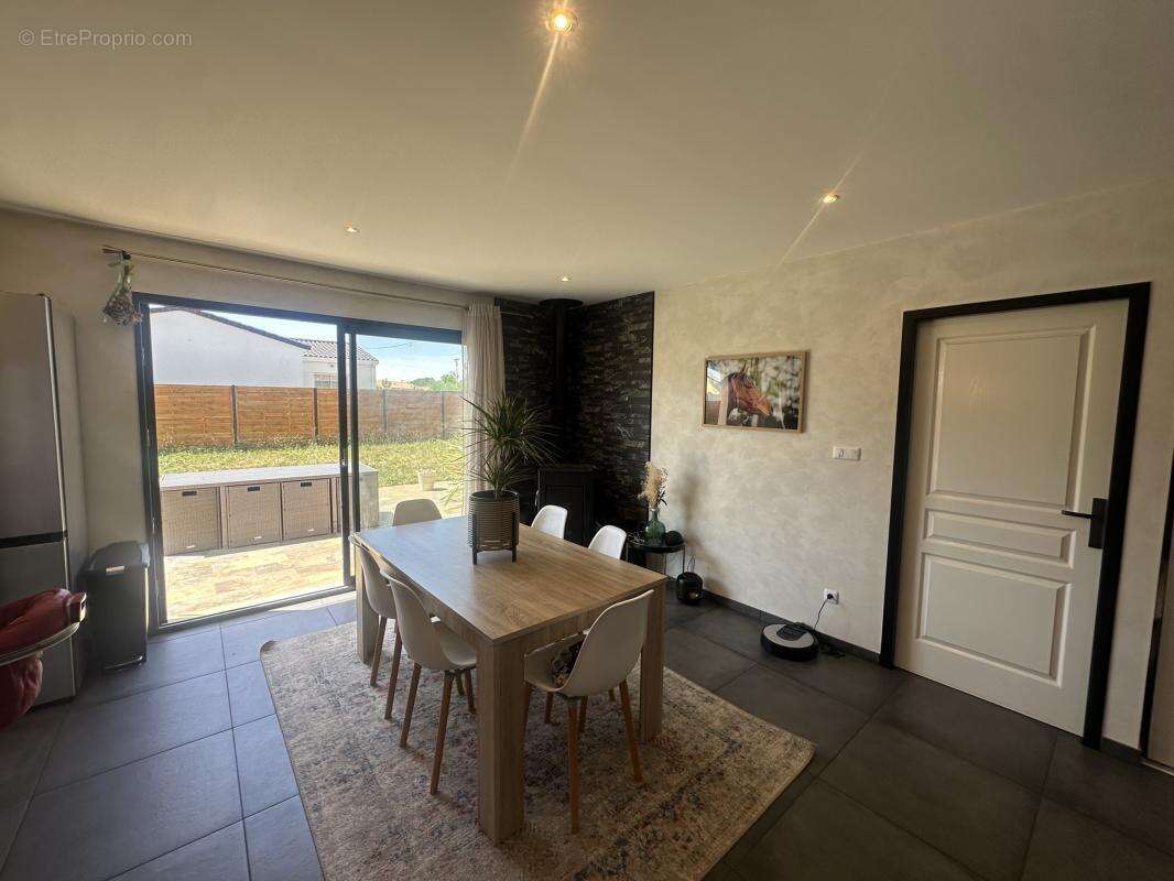 Maison 120 m² à Roches-Premarie-Andille  - photo 11