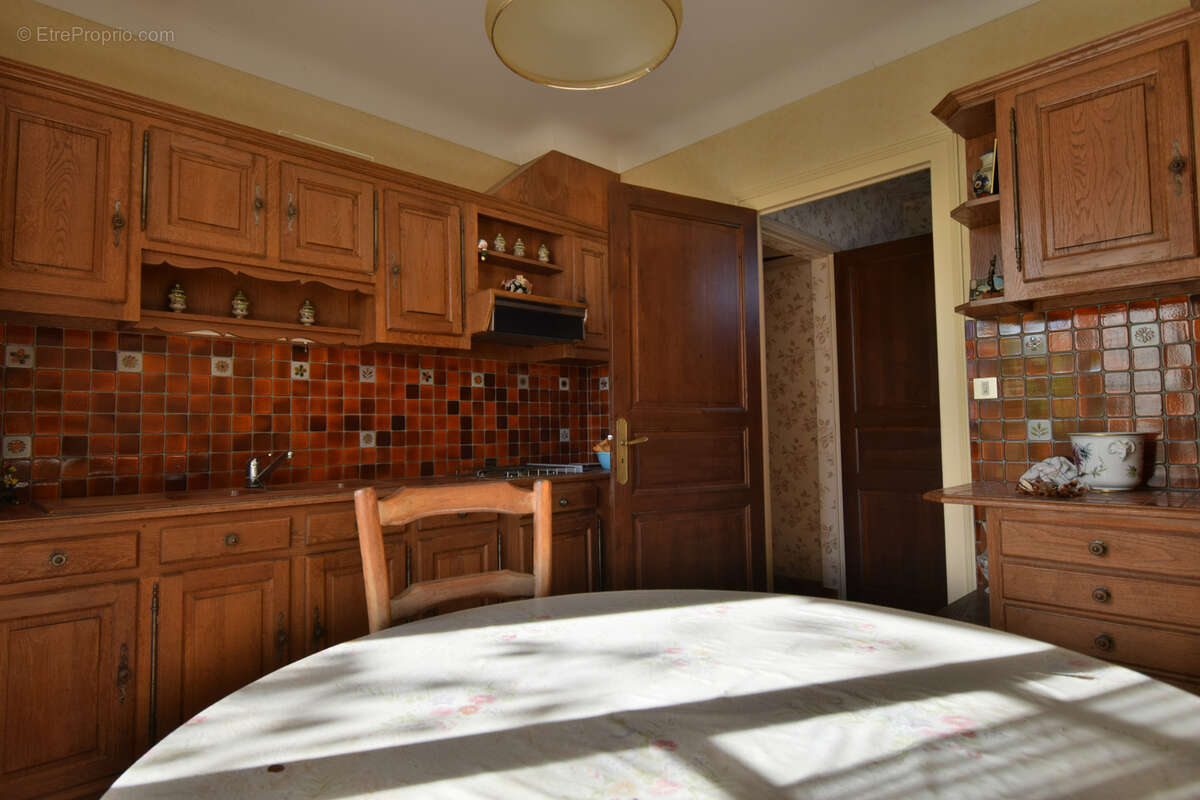 Maison à COURS-DE-PILE