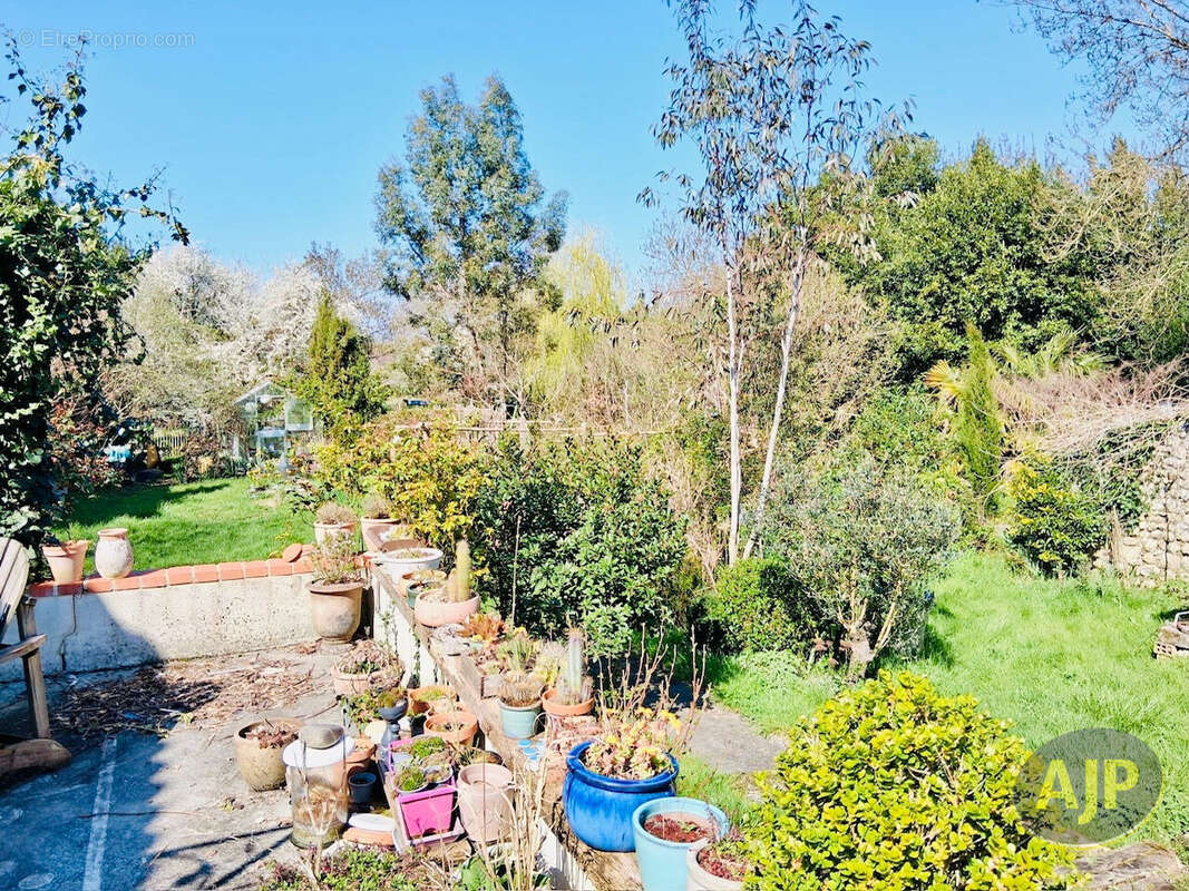 Maison à SAINT-CHRISTOLY-MEDOC
