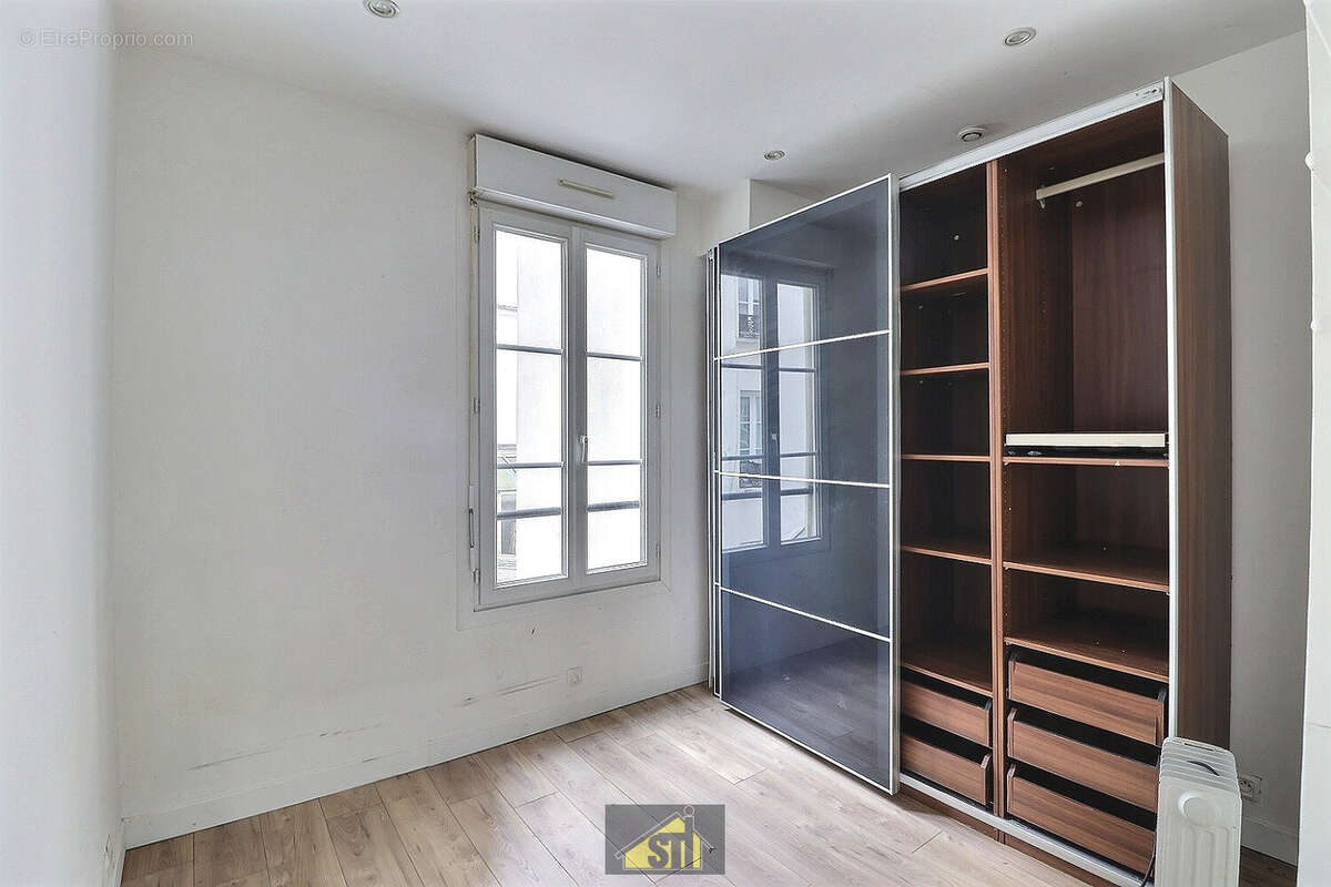 Appartement à PARIS-14E