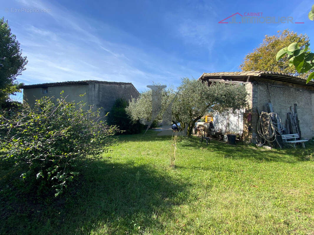 Maison à ETOILE-SUR-RHONE