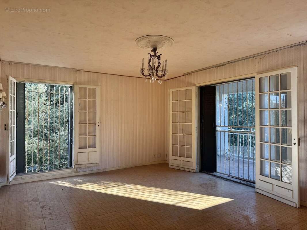 Maison à VILLELONGUE-DELS-MONTS