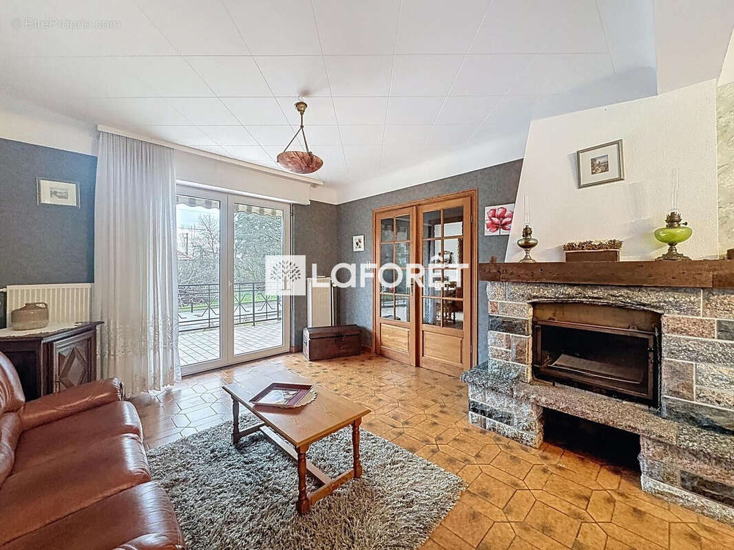 Maison Delle 6 pièce(s) 127 m2 - photo 2