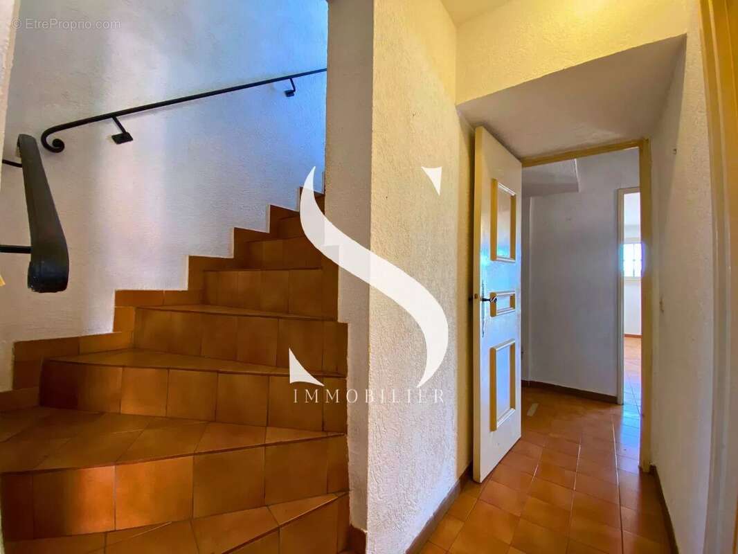 Appartement à VALLAURIS