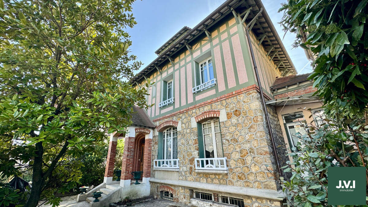 Maison à ENGHIEN-LES-BAINS