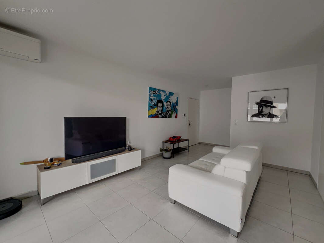 Appartement à SIX-FOURS-LES-PLAGES