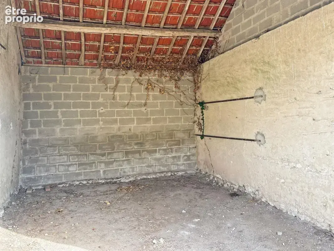 A SAISIR - Bien à fort potentiel - Spécial Rénovation ! - photo 18