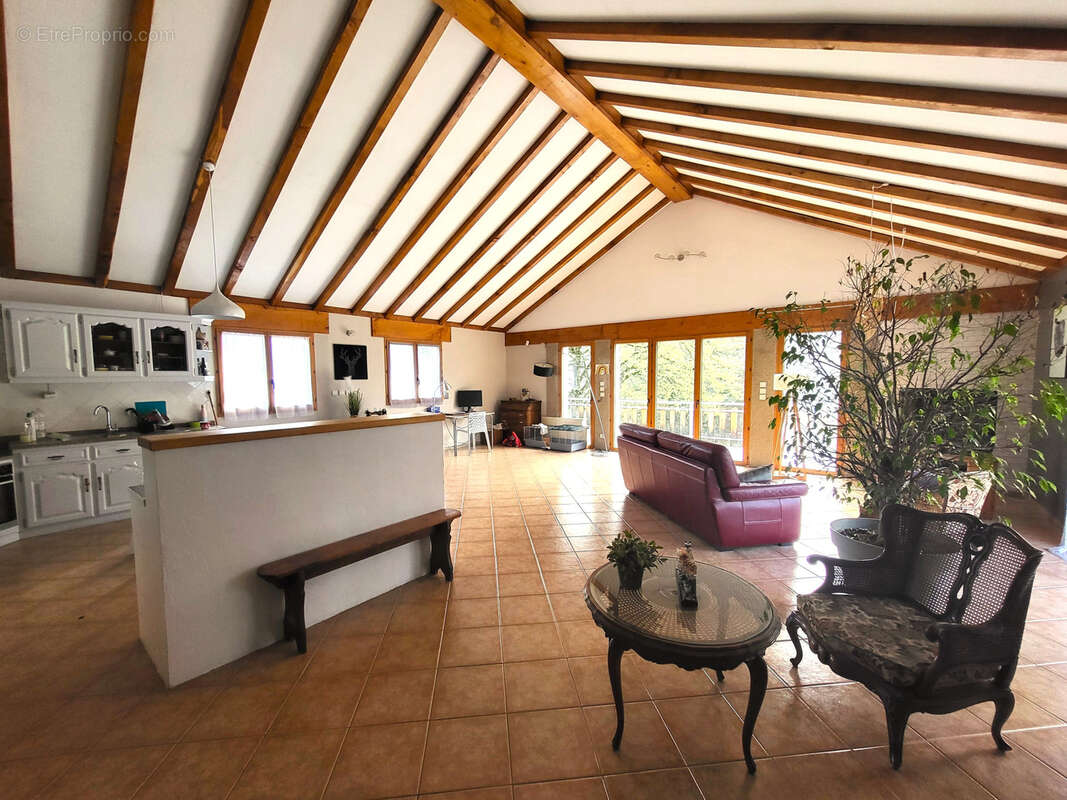 Maison à DETRIER