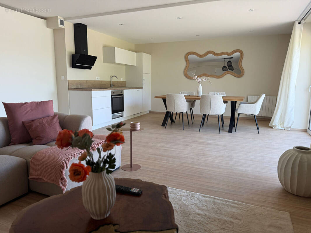 Appartement à LE DESCHAUX