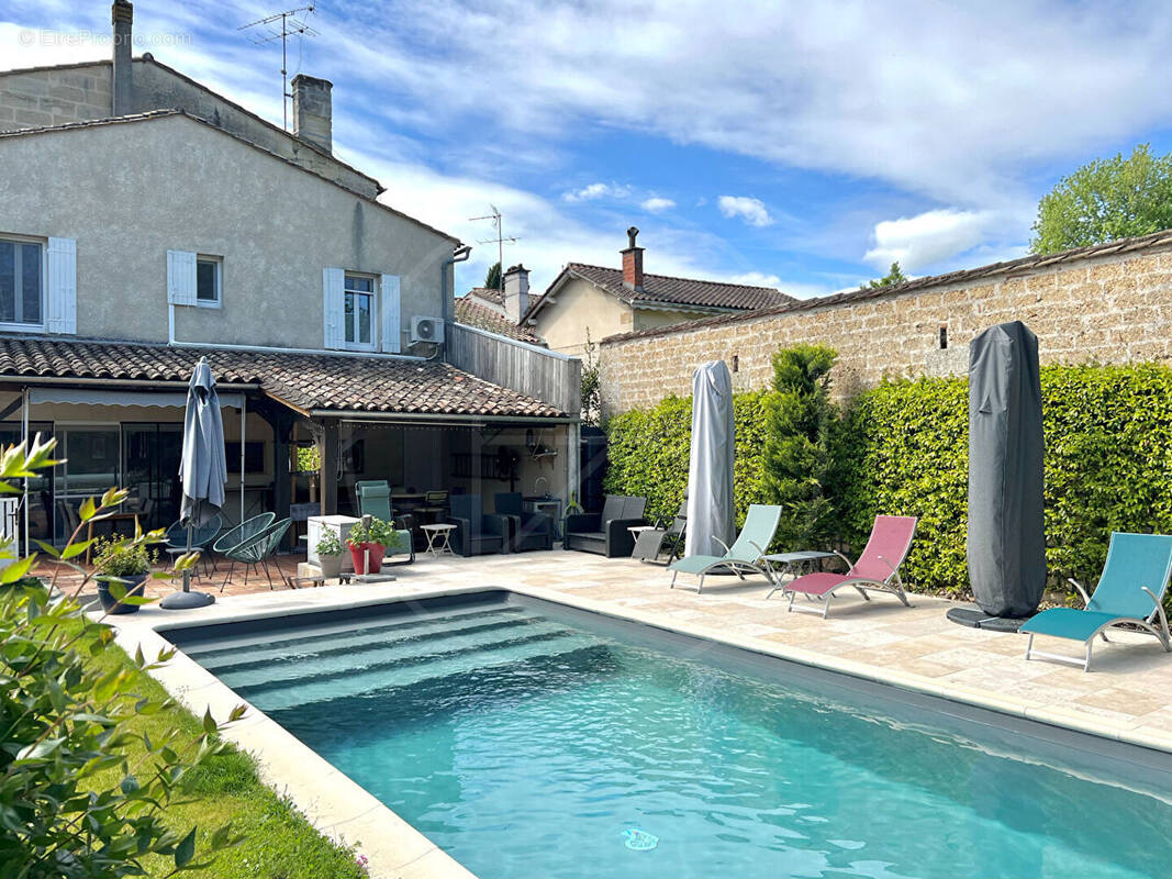 Maison à SAINT-SEURIN-SUR-L'ISLE