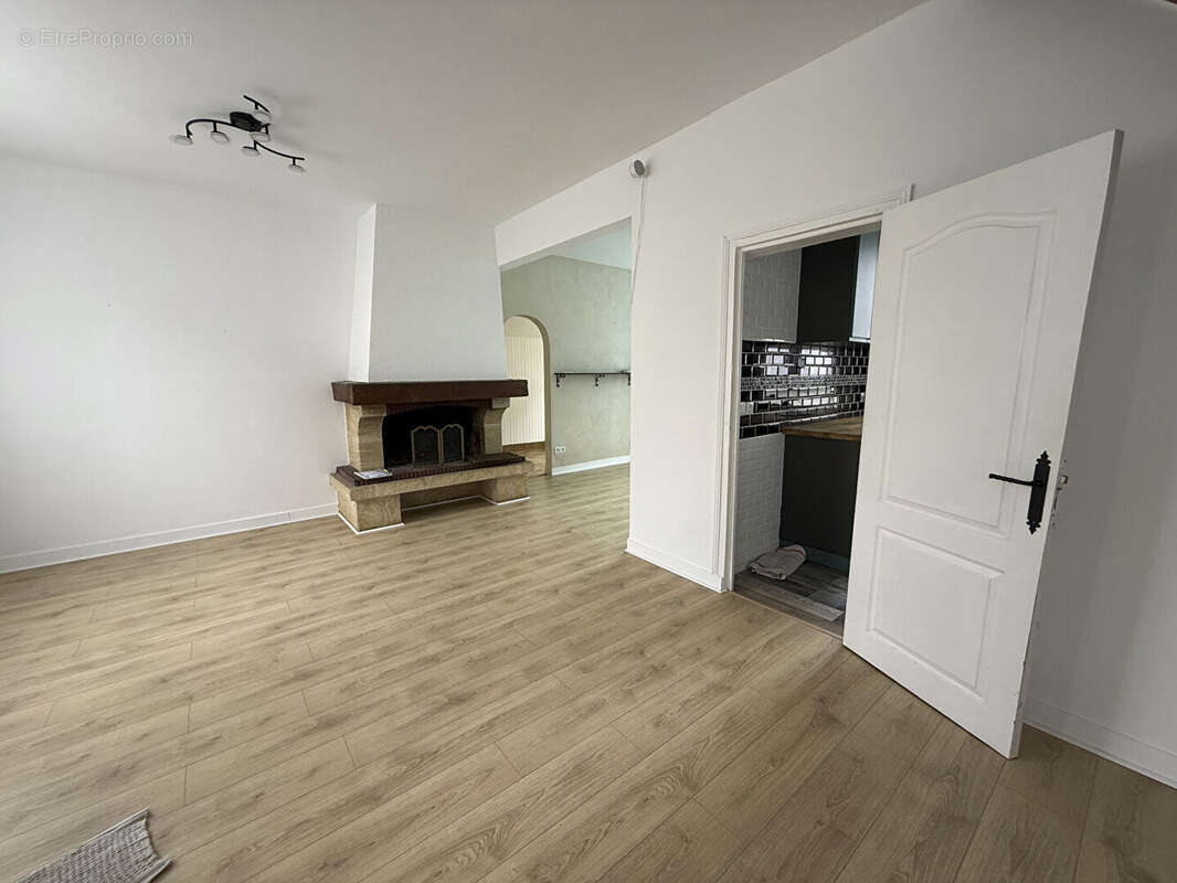 Maison 5 pièces de 104.53 m² - photo 7
