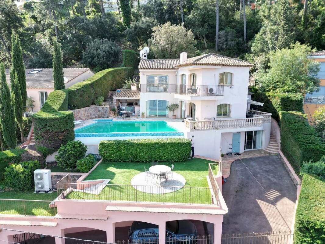 Maison à THEOULE-SUR-MER