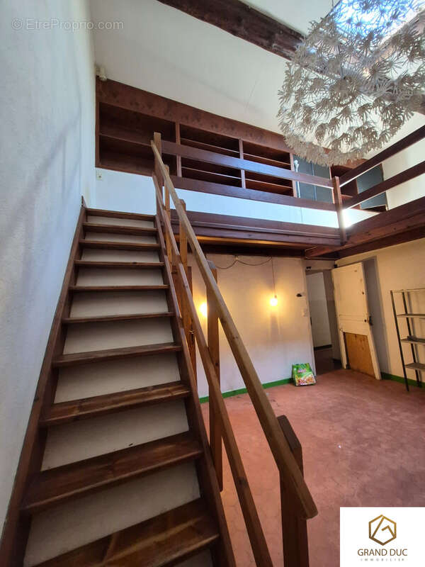 Appartement à MARSEILLE-1E