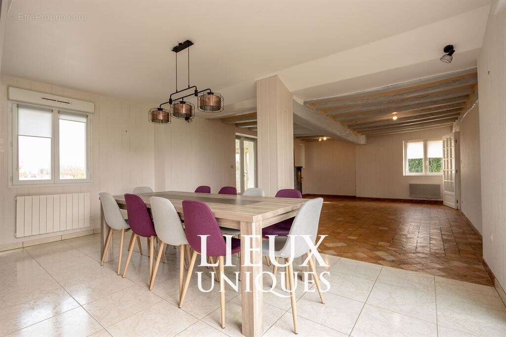 Maison à PRUNAY-CASSEREAU