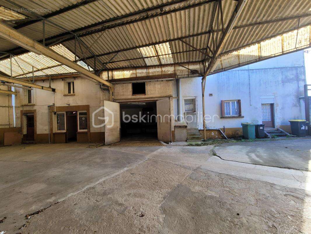 Appartement à SAINTE-COLOMBE-SUR-SEINE