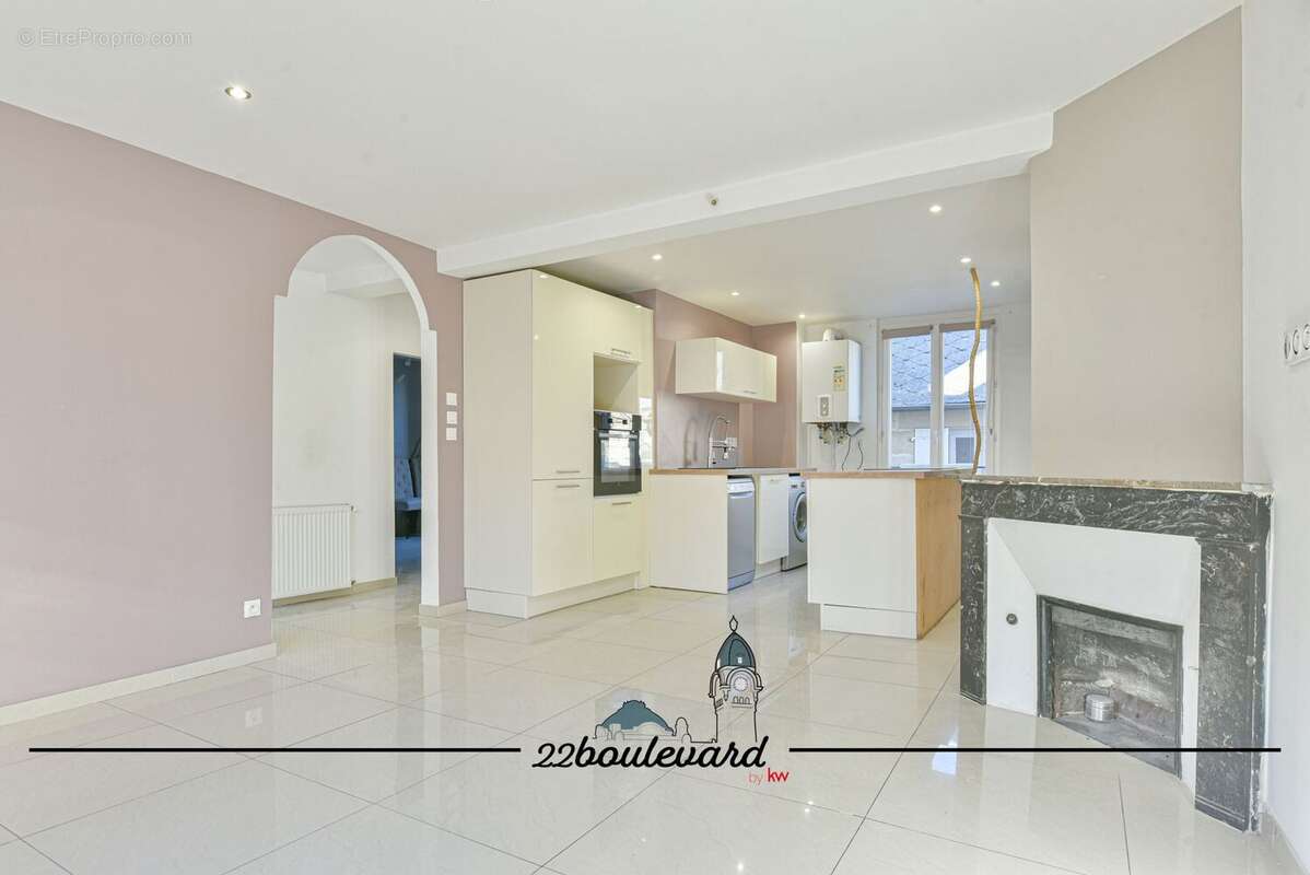 Appartement à BRIVE-LA-GAILLARDE