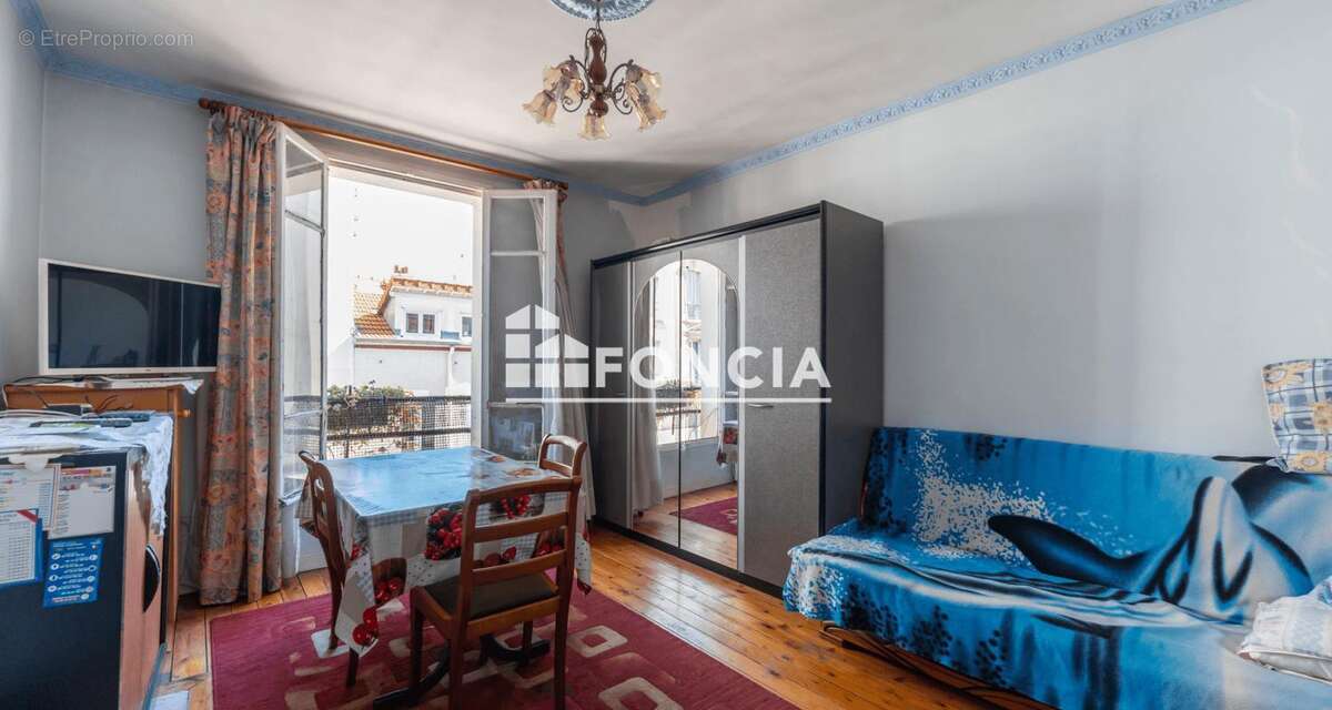 Appartement à PARIS-18E