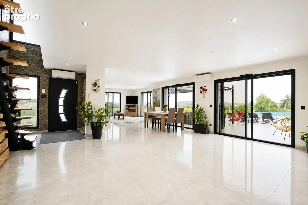 Maison de 8 pièces de 210 m² à Orthez - photo 3
