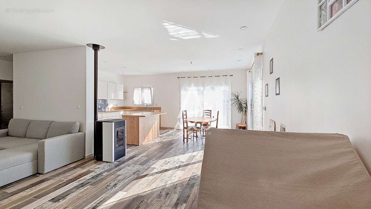 Maison à CORQUILLEROY