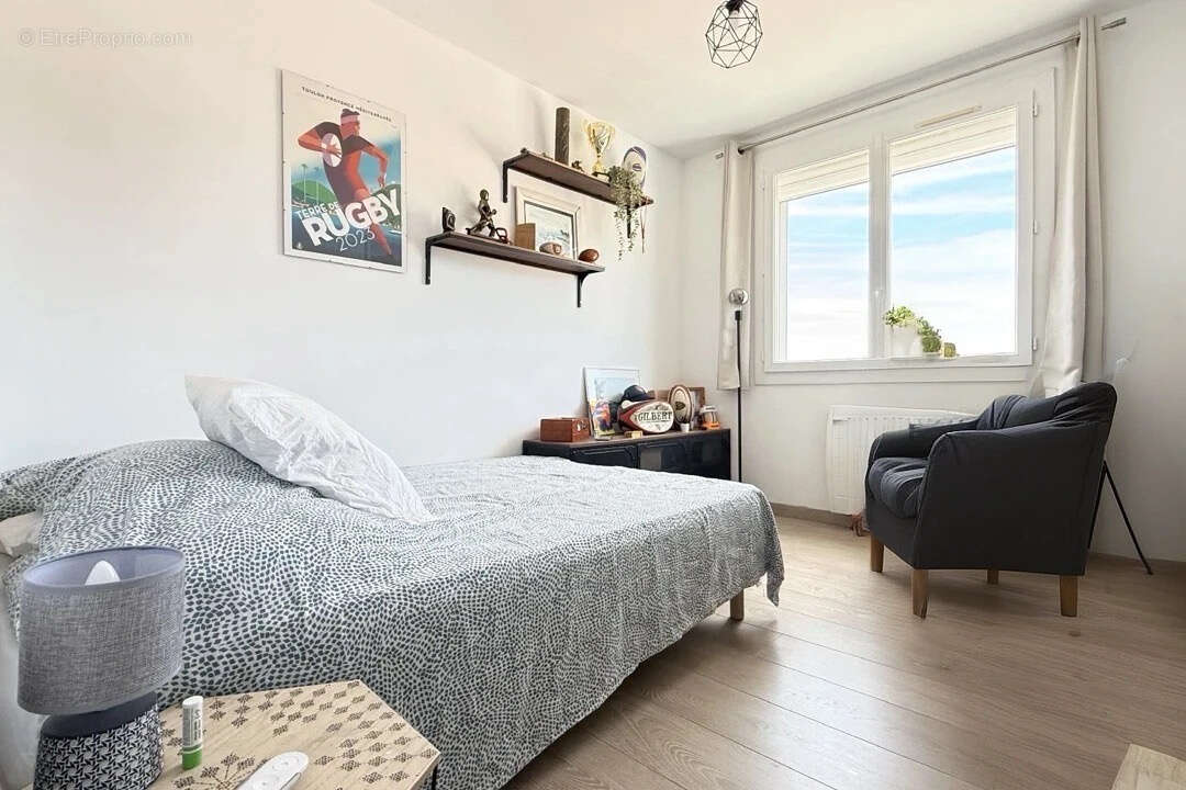 Appartement à SIX-FOURS-LES-PLAGES