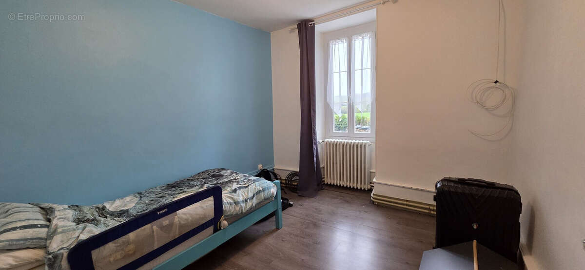 Maison à MOUTIERS-SAINT-JEAN