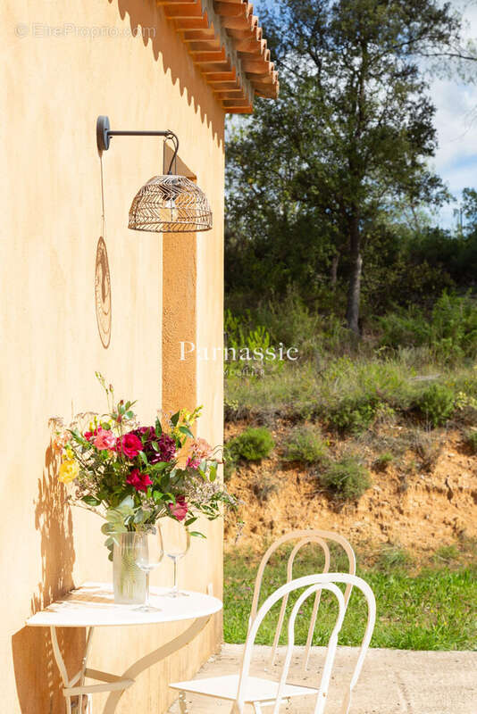 Maison à MEYRARGUES