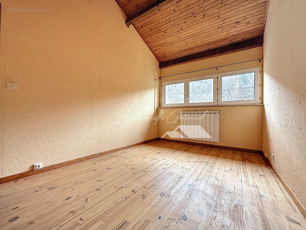 Maison familiale avec garage et grand jardin // Plain-pied - photo 12