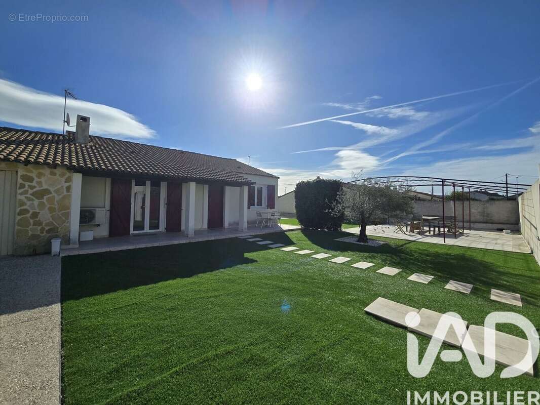 Photo 2 - Maison à BAGNOLS-SUR-CEZE