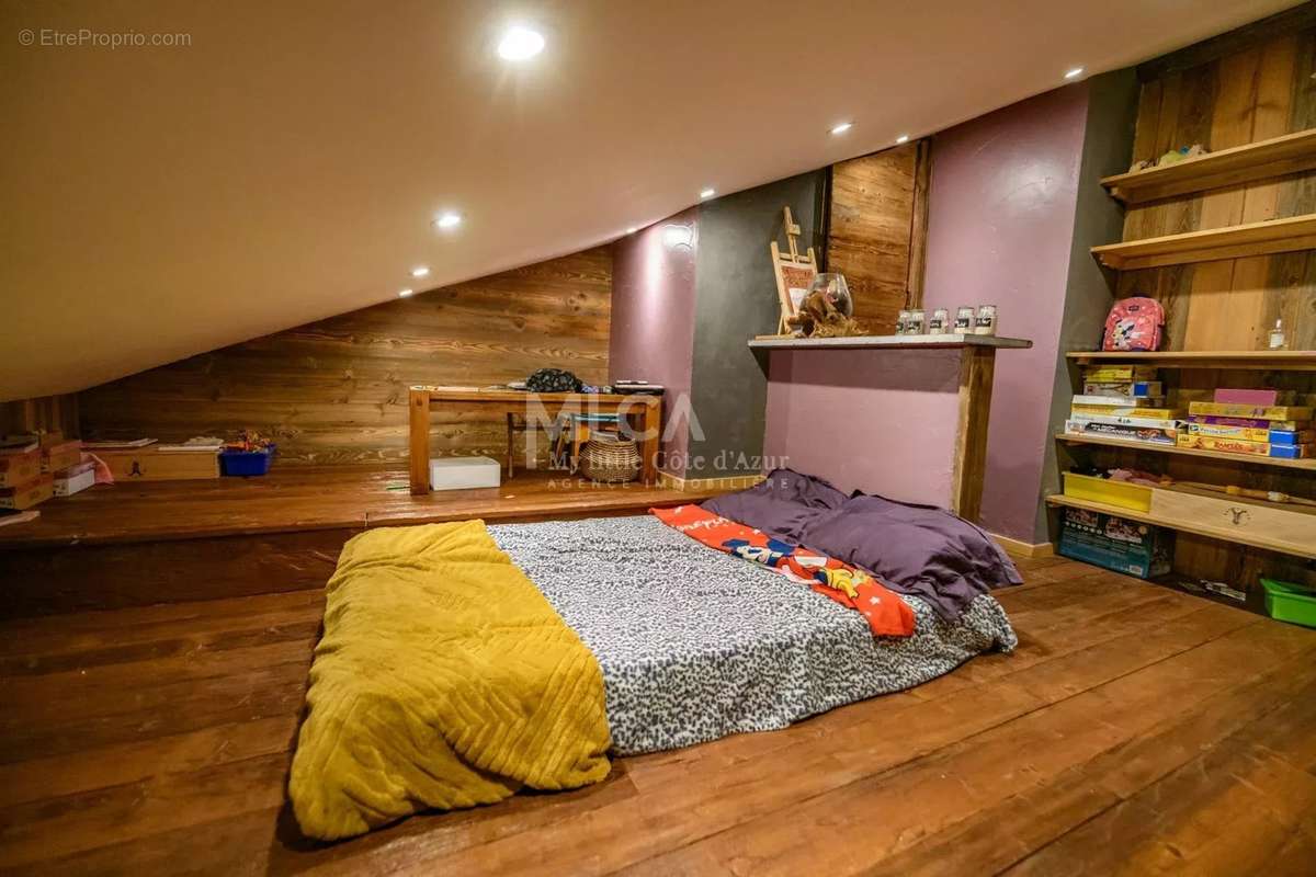 Appartement à SAINT-ETIENNE-DE-TINEE