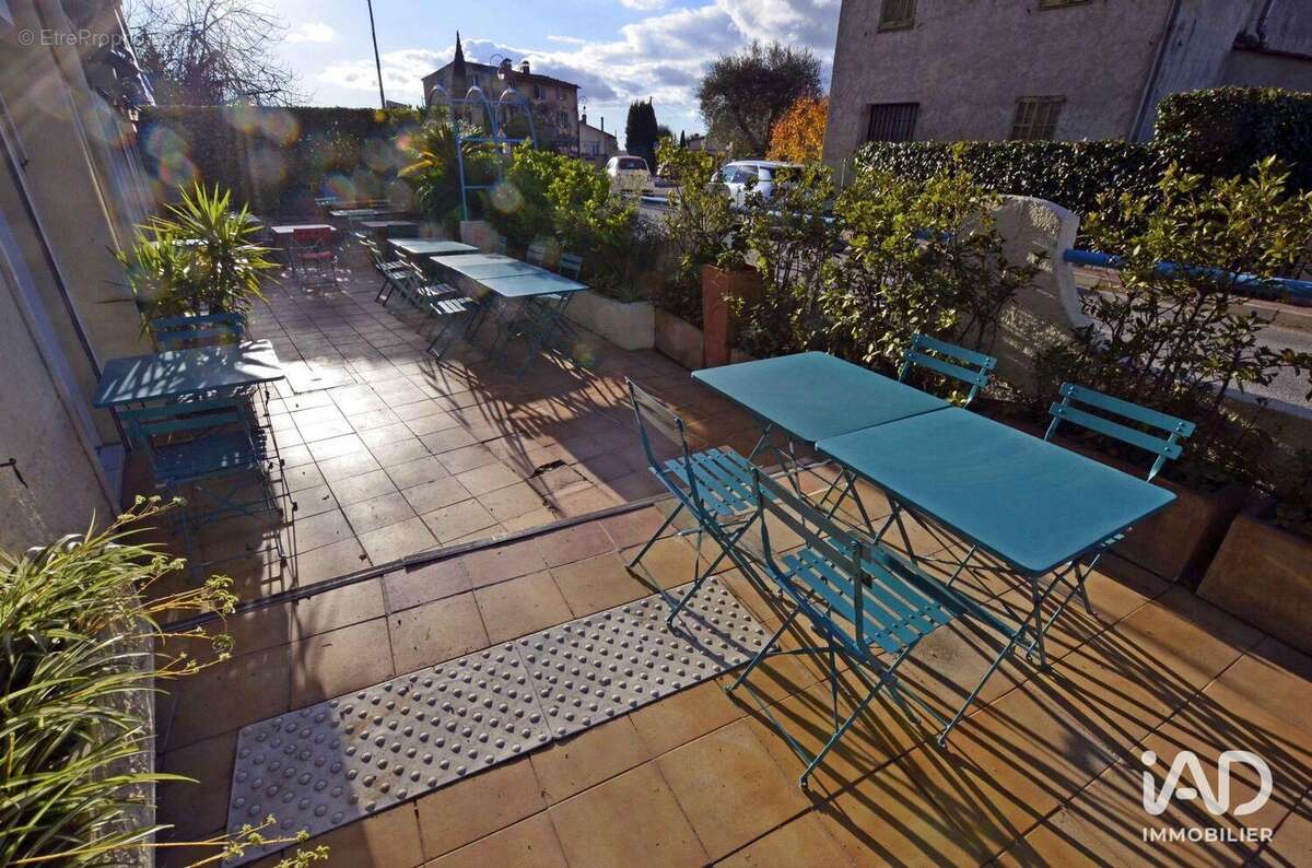 Photo 6 - Commerce à OPIO