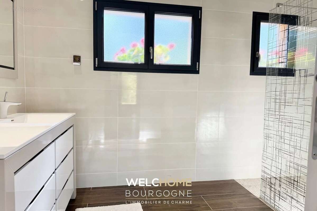 Maison à DRACY-LE-FORT