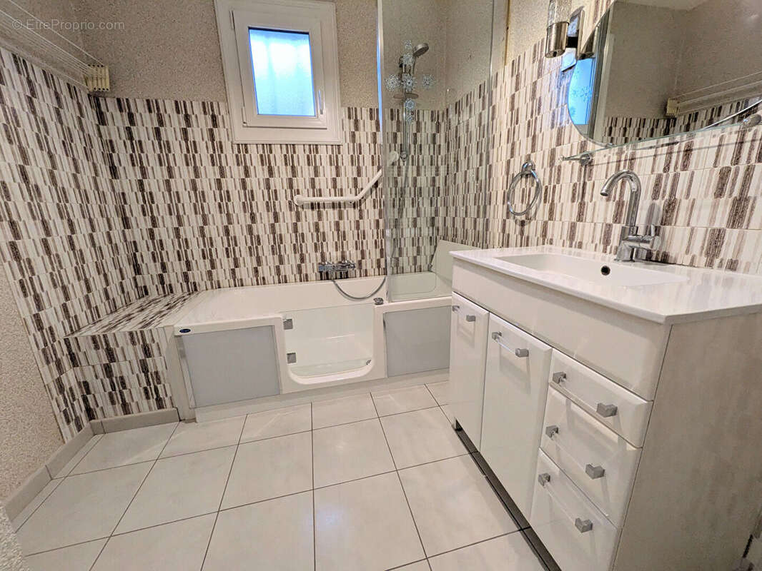 Maison à LA CHAPELLE-SUR-ERDRE