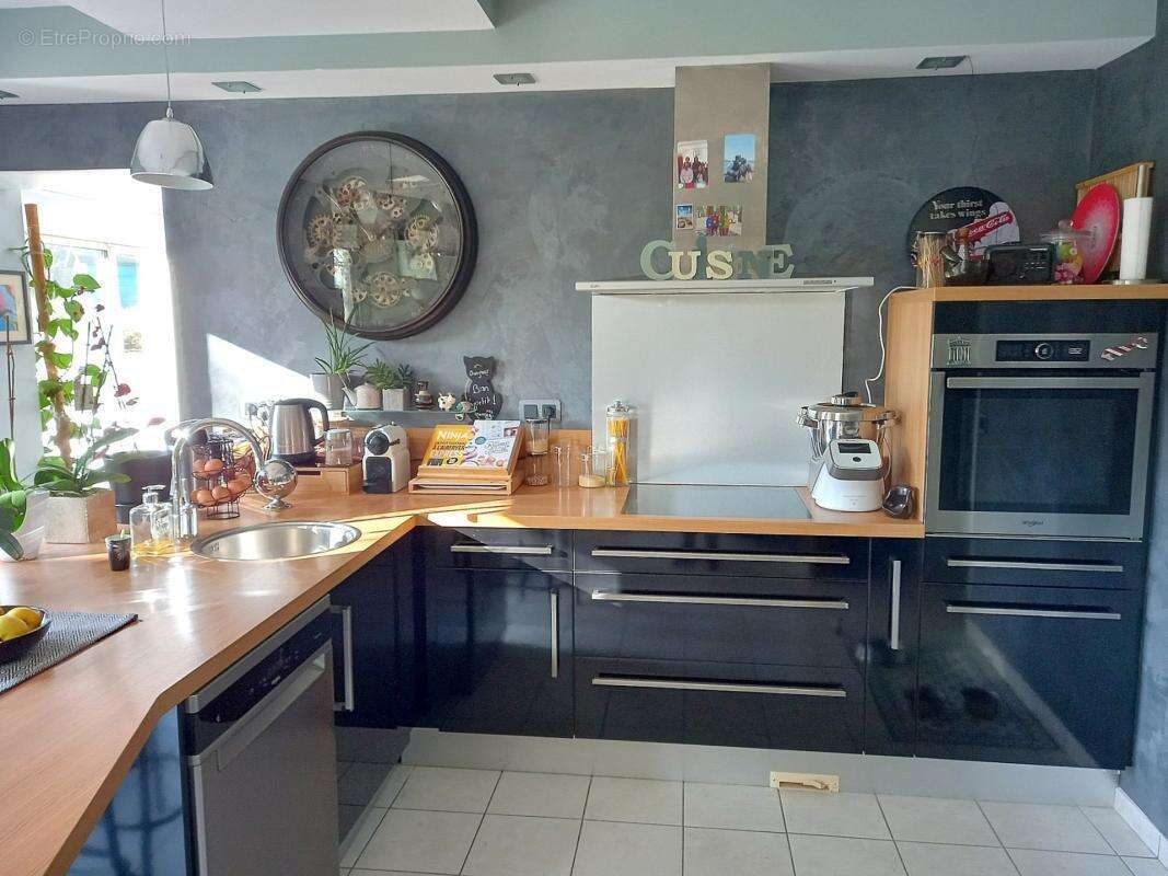 Maison familiale de 250 m² – 5 chambres - terrain 1569m² - au calme - photo 3