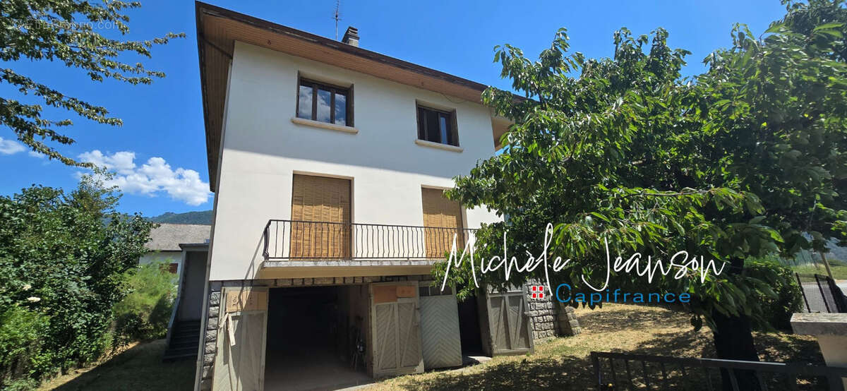 Maison à vendre 10 pièces LA CHAMBRE (73) - photo 3