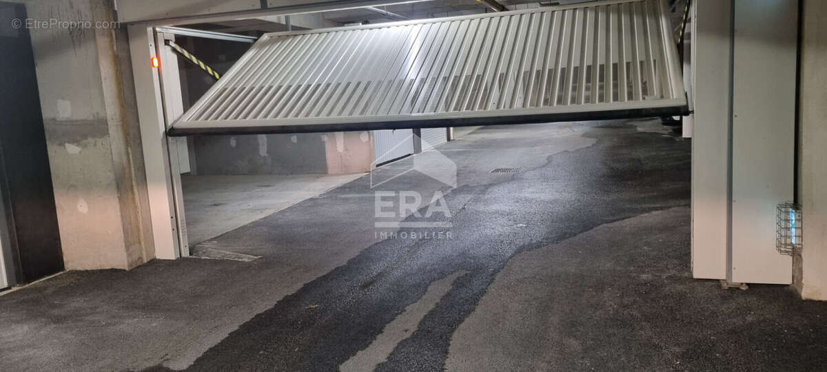 Parking / box 12m² à martigues - photo 2