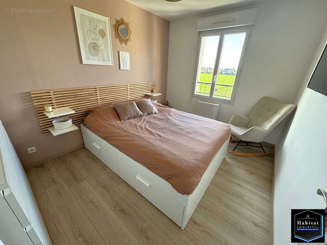 Maison à PEROY-LES-GOMBRIES