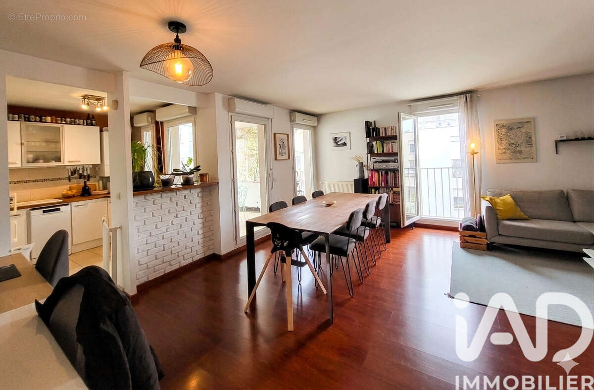 Photo 2 - Appartement à GENNEVILLIERS