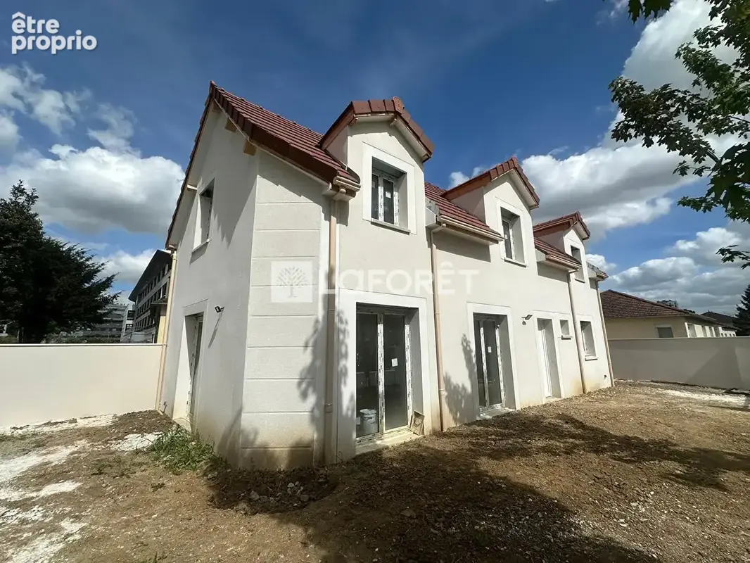 Maison Sarcelles 5 pièce(s) 105,9 m2 - photo 1