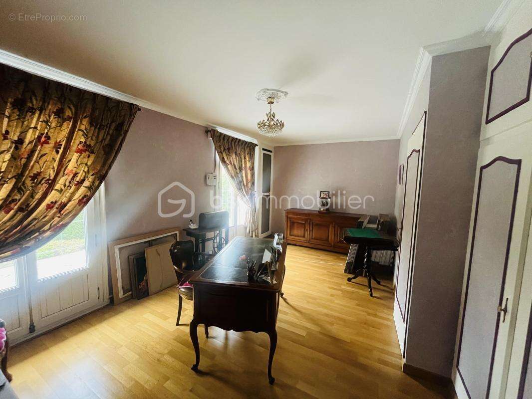 Maison à ROISSY-EN-BRIE