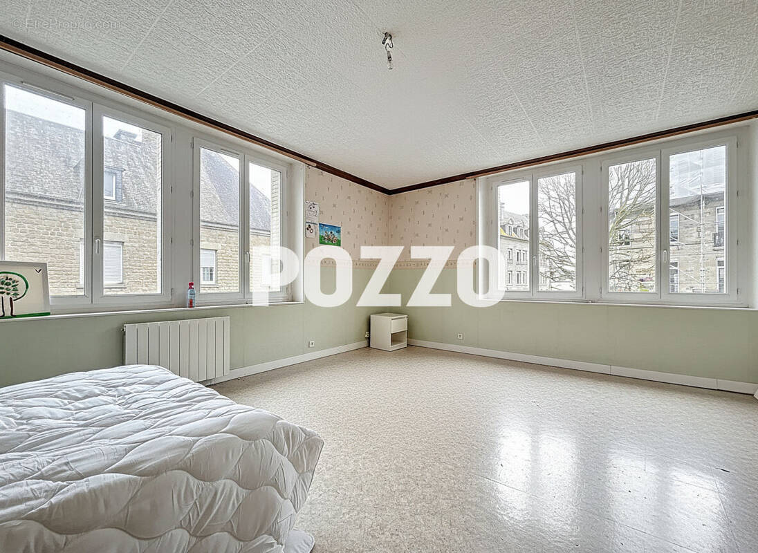 Appartement à SAINT-HILAIRE-DU-HARCOUET