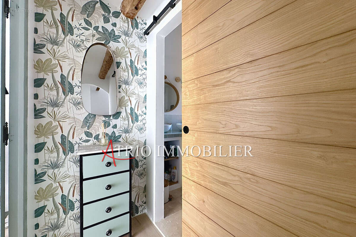 Maison à SAINT-LAURENT-DU-VAR