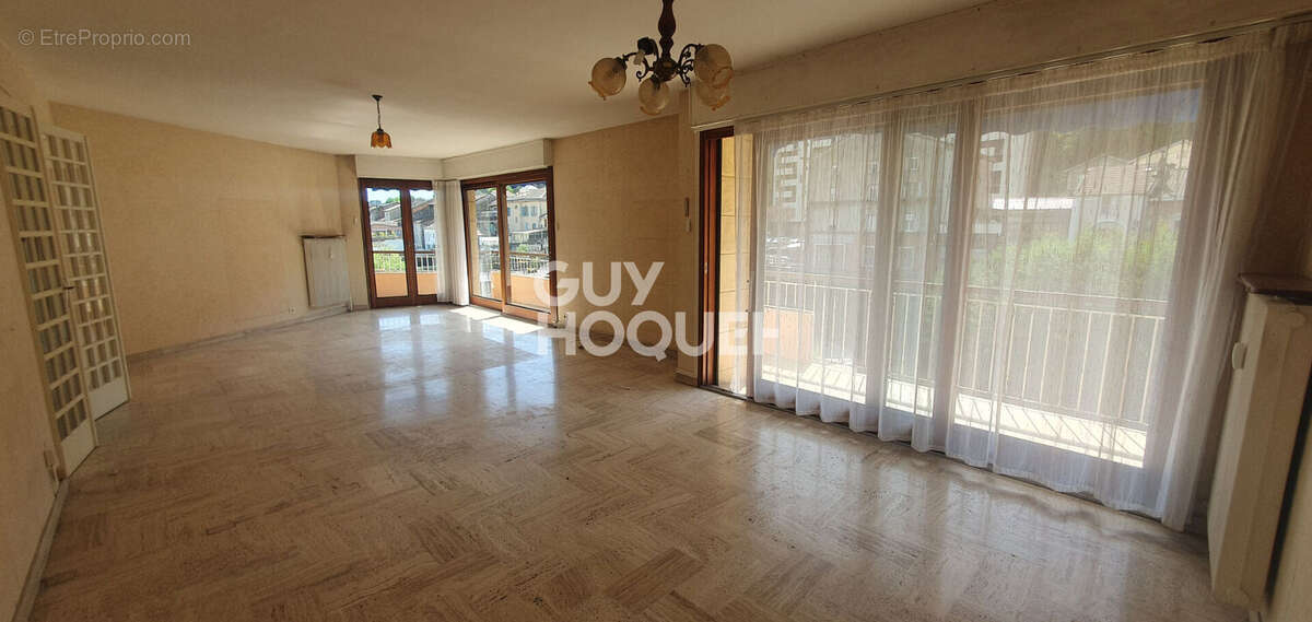 Appartement à VALS-LES-BAINS