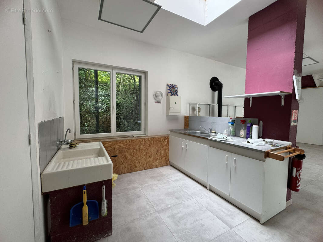 Maison à ONET-LE-CHATEAU