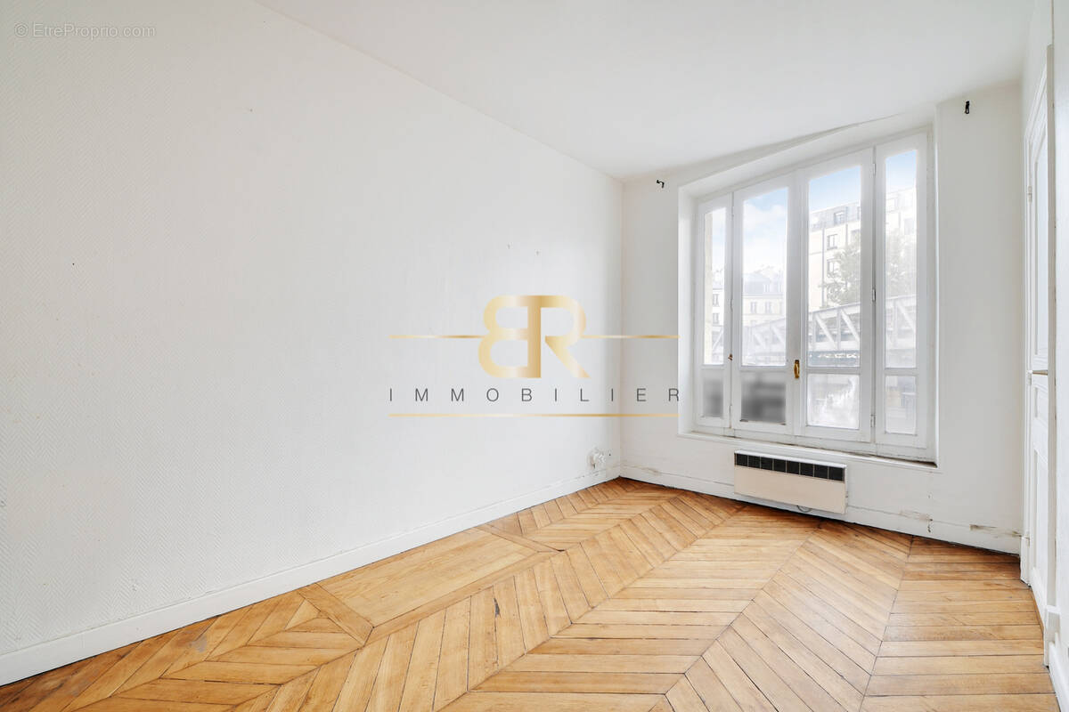 Appartement à PARIS-10E