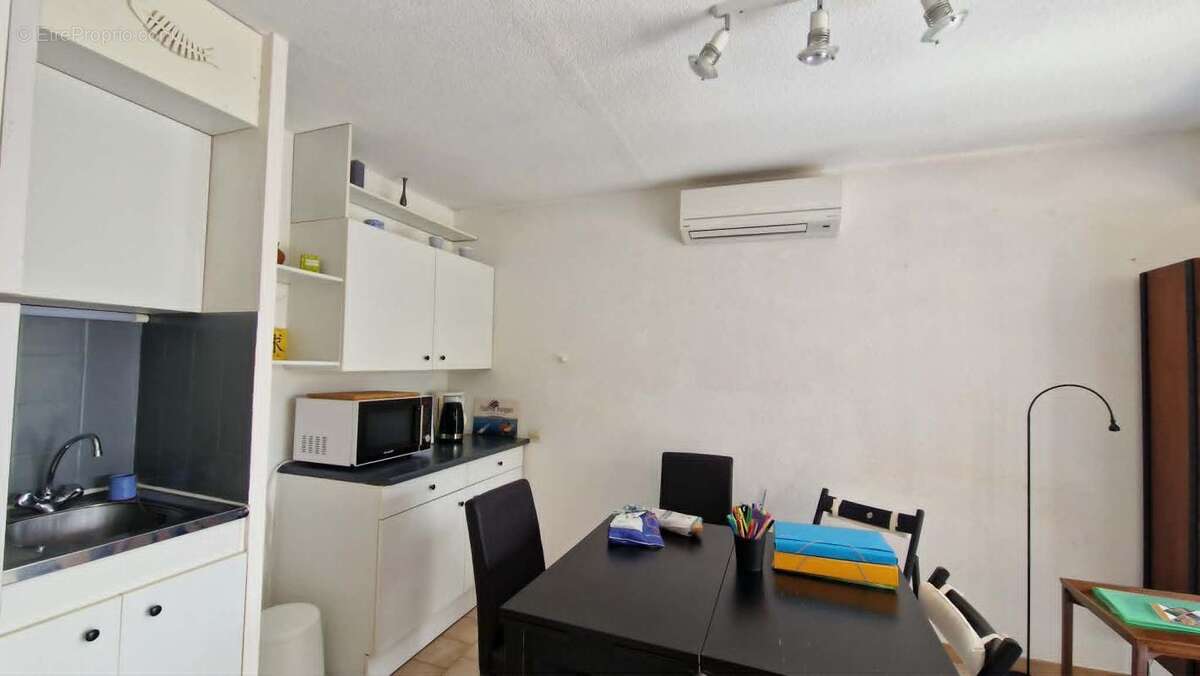 Appartement à MEZE