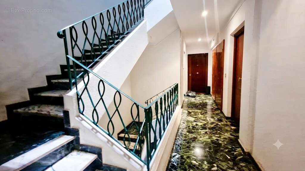 Investissement d’exception : 5 pièces, 104 m², colocation, vue mer, état neuf - photo 8