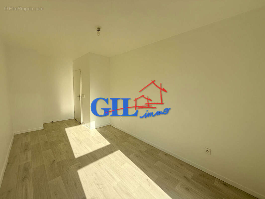 Appartement à MOISSY-CRAMAYEL