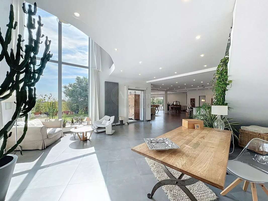 Maison à CAGNES-SUR-MER