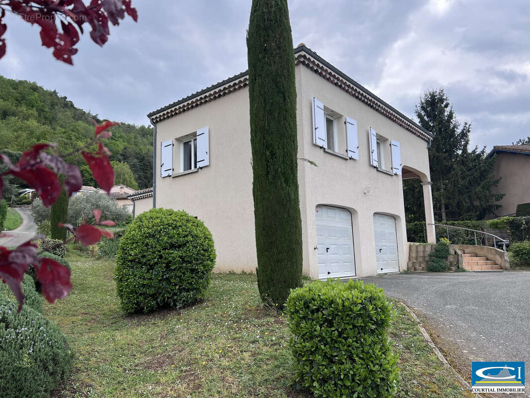 Maison à TOURNON-SUR-RHONE