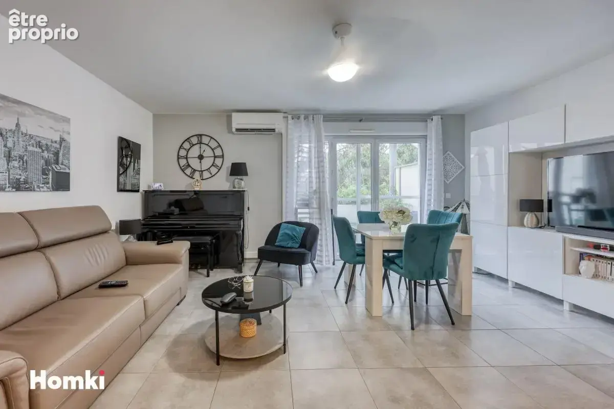 Appartement T3 de 65 m² -terrasse,–garage–ascenseur à La Valette-du-Var 83160, Rue Hermes - photo 3